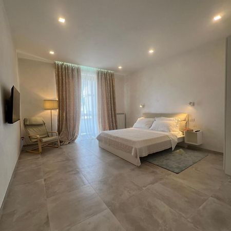 Rifready Apartment Vicino A Aou Careggi, Meyer, Polo Unifi Florence Exterior photo