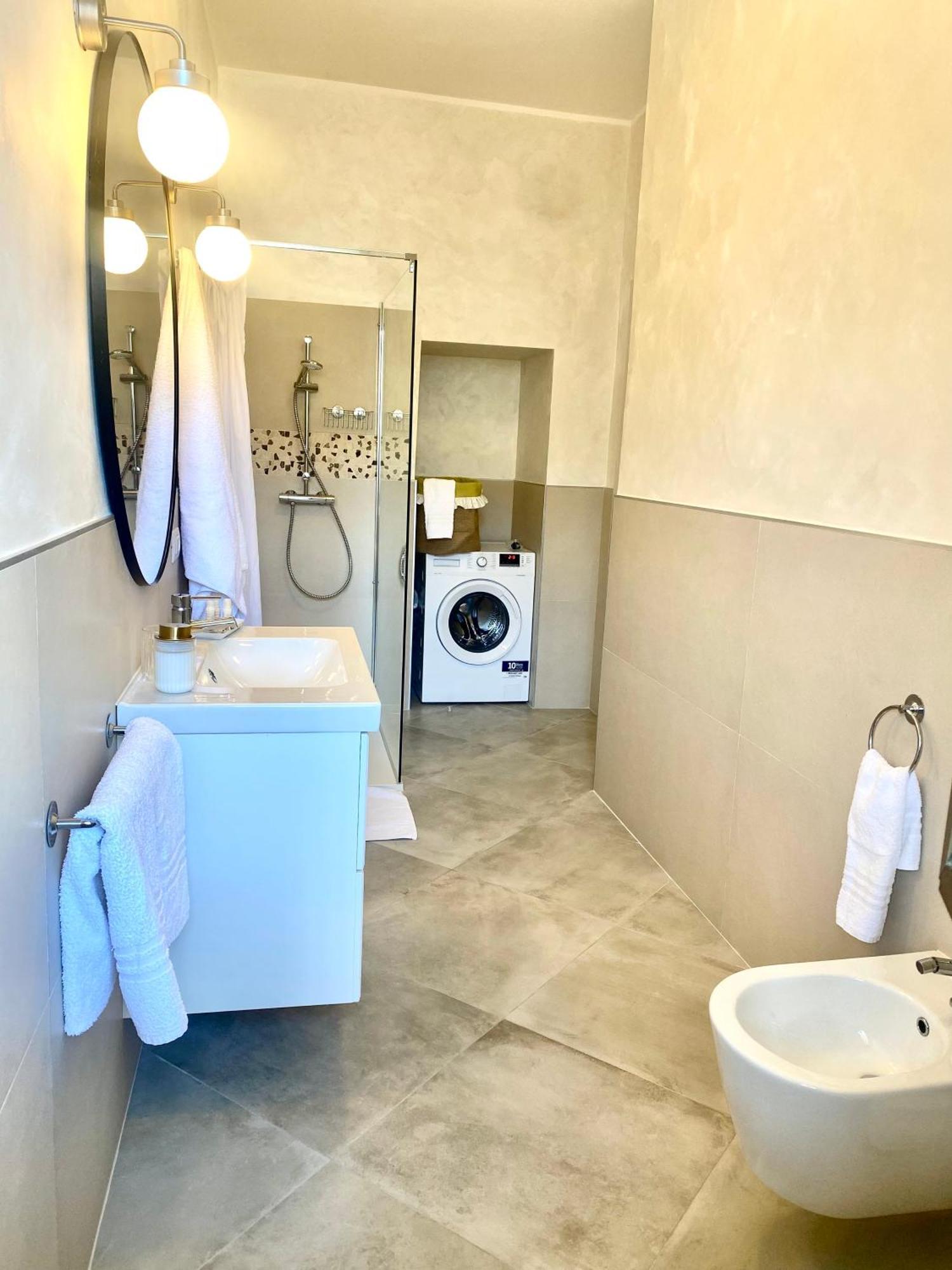 Rifready Apartment Vicino A Aou Careggi, Meyer, Polo Unifi Florence Exterior photo